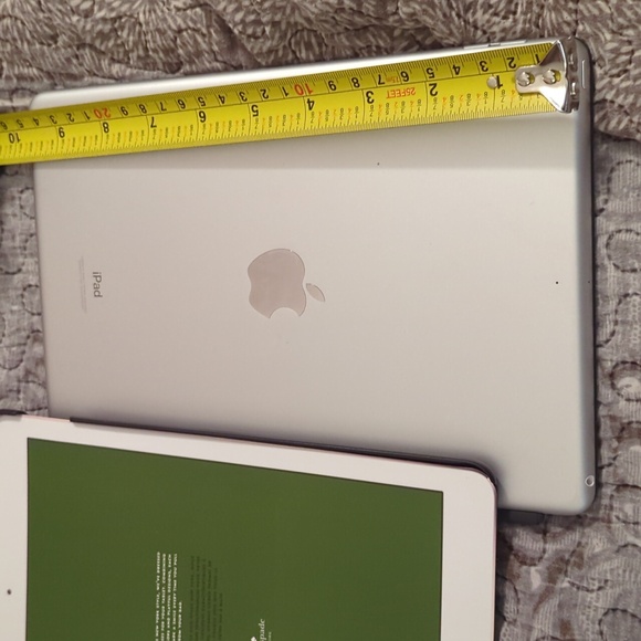 COPY - 22. HP Kate Spade Magnet Folio $70 For iPad Air 2 Polka Dot Black/ White - Picture 16 of 16